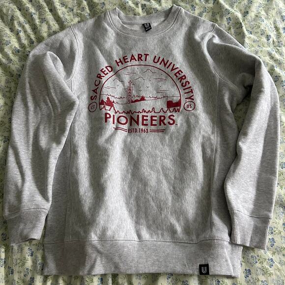 Sacred heart university landscape crewneck - Picture 1 of 4
